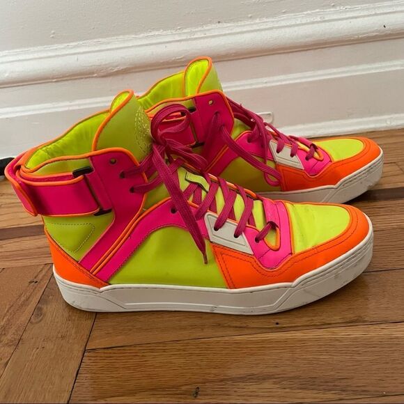 Gucci Wmns Signature High Top 'Fluo Matt' Sneakers - Picture 4 of 15